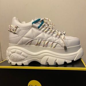 BUFFALO LONDON SNEAKERS